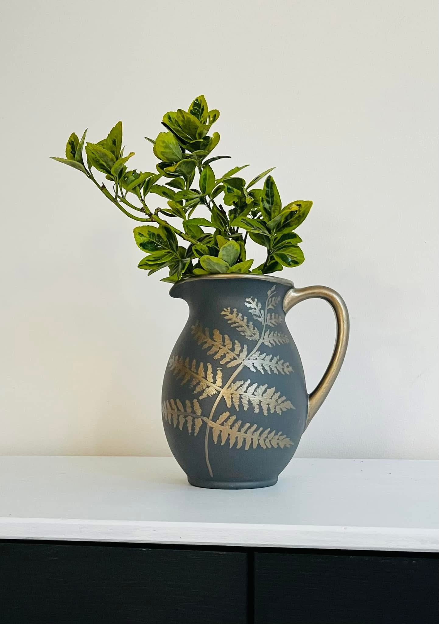 Personalised Paint Gift Creation